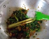 Foto langkah ke 5 dari resep Daun Pepaya dgn Cumi asin.