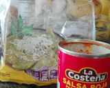 Foto del paso 2 de la receta: Comida completa: caldo de pollo y chilaquiles express