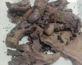 Foto del paso 3 de la receta: Setas de cardo al vino tinto