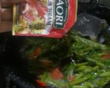 Foto langkah ke 2 dari resep Tumis Kangkung.