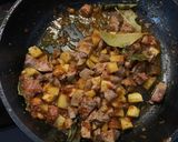 Foto langkah ke 3 dari resep Sambal Goreng Hati Kentang.