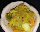A picture of step 3 of Stuffed parantha.