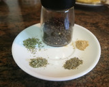 Foto del paso 6 de la receta: Merluza en salsa con guisantes