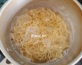 Foto langkah ke 2 dari resep Mie Kuah Bayam Udang.