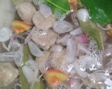 Foto langkah ke 2 dari resep Bening Bayam Bakso.