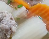 รูปขั้นตอนการทำที่ 2 ของ "แกงจืดหัวไชเท้าหมูสับ"White Radish Soup with Minced Pork
