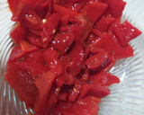 Foto del paso 4 de la receta: Empanada de tomate, caballa, huevo y pimiento rojo 🍅 🐟🥚🌶
