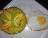 Soyayyar shinkafa mai kori da half-fried Eggmatakin girki10 hoto