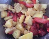 A picture of step 1 of Strawberry and Pineapple Pie.