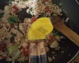 Foto langkah ke 4 dari resep Spicy Fried Couscous with Chia Seed.