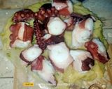Foto del paso 4 de la receta Pulpo a feira sobre parmentier de patata y lechuga de alga