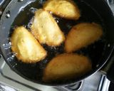 A picture of step 7 of Gujia Dahi Badas.