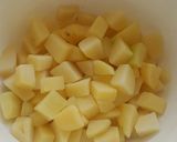 A picture of step 3 of Pizza Hut Style Salad.