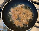 รูปขั้นตอนการทำที่ 2 ของ ข้าวหมูทอดกระเทียมไข่ดาว สำหรับเด็ก blw