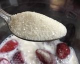 Foto del paso 2 de la receta: Frappé de fresas 🍓 🍓 🍓
