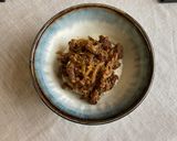 A picture of step 6 of Gyudon (beef and rice bowl).