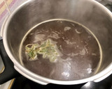 Foto del paso 2 de la receta: Sopa francesa de cebolla 😍😍 (sin lactosa)