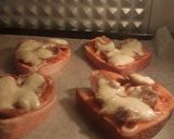 Foto langkah ke 3 dari resep Pizza Roti Tawar.