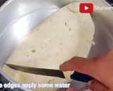 A picture of step 3 of Cheese garlic bread.