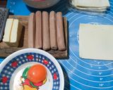 Foto langkah ke 1 dari resep Cheesy sausage roll.