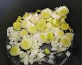 Foto del paso 2 de la receta Crema de puerros con queso