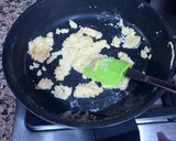 Foto del paso 3 de la receta: Arroz con roux de curry japonés, huevas y cocochas de calamar