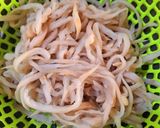 Hình bước làm 1 của món Củ cải khô xào thịt ba chỉ