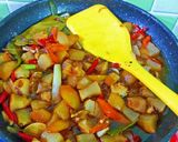 Foto langkah ke 7 dari resep Tumis Kikil Pedas Manis.