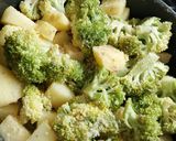 Foto del passaggio 2 della ricetta Contorno di patate🥔e broccoli 🥦in friggitrice ad aria