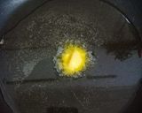 Foto langkah ke 2 dari resep Telur dadar sayur.