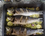 Foto del paso 4 de la receta: Lubina al horno con patatas panaderas