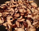 Zöldsèges garnèla wokban, shitake gombával és pirított penne tésztával recept fázis 6 fotója