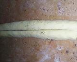 A picture of step 4 of Chocolate pawri (donut bread).