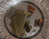 A picture of step 3 of Methi matar malai.