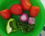 A picture of step 2 of Fried eggs#festivecontestkakamega# authormarathon#.