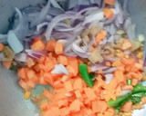 வரகு அரிசி கிச்சடி (Varaku arisi khichadi recipe in tamil) ரெசிபி ஸ்டேப் 3 புகைப்படம்