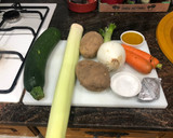 Foto del paso 1 de la receta: Crema de puerro y calabacín