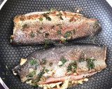 Foto del paso 5 de la receta: Truchas rellenas de jamón serrano y queso