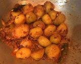 A picture of step 5 of Methi Matar Aloo.