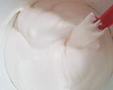 Foto langkah ke 3 dari resep Bolu kukus karakter.