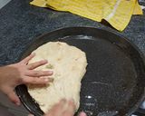 Foto del paso 7 de la receta: A la masa con los niños de la casa, pizza casera para hacer en familia