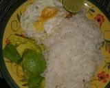 Foto del paso 4 de la receta: Arroz con huevo y aguacate