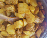 Foto del paso 8 de la receta: Patatas con pollo. en adobo andaluz olla rápida