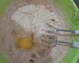 Foto langkah ke 3 dari resep Double Chocolate Chips Cookies.