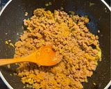 عکس مرحله 4 از دستور پیراشکی گوشت و سیب زمینی