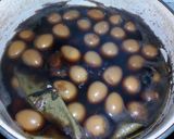 Foto langkah ke 3 dari resep 257.Sate telur puyuh bacem.
