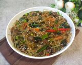 Foto langkah ke 6 dari resep Japchae (Tumis Soun Ala Korea).