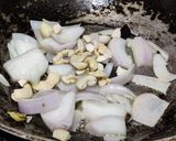 A picture of step 5 of Lauki and carrot kofta curry.