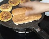 A picture of step 5 of Anday Wala burger.