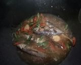 Foto langkah ke 2 dari resep Tumis Ikan Kembung Rebus.